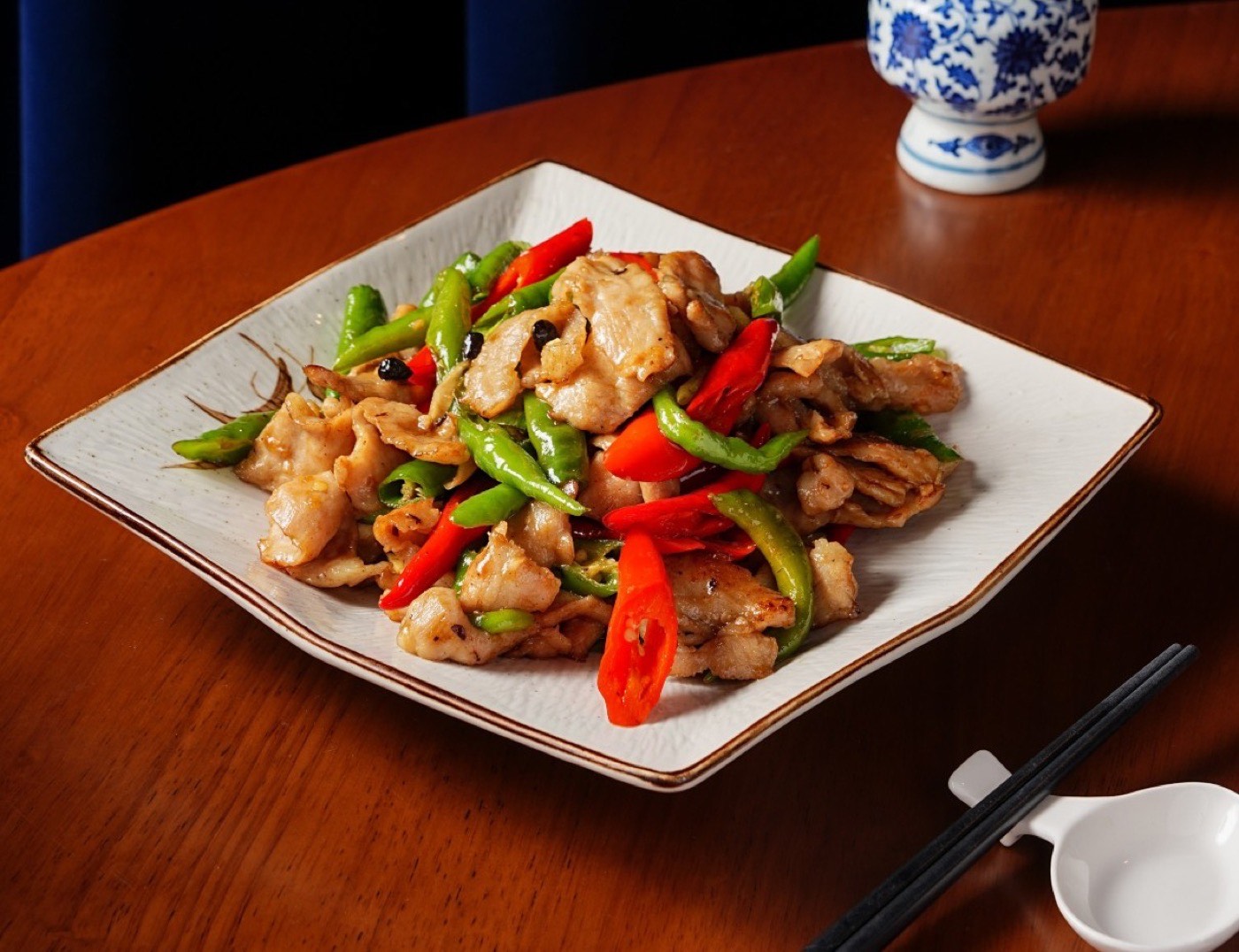 招牌料理:糯米椒松阪豬
